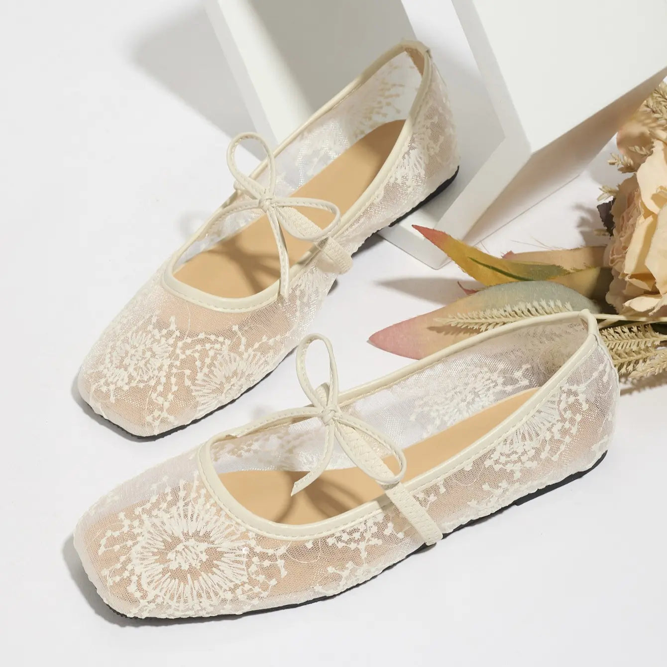 Bow Accent & Charming Embroidery Square Toe Mesh Women's Flat